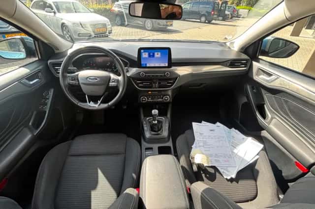 Ford Focus (2019) thumbnail 3
