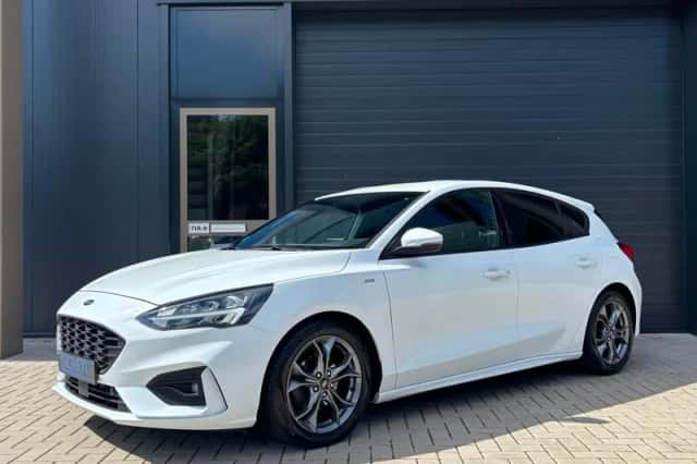 Ford Focus (2019) thumbnail 1