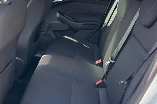 Ford Focus (2015) thumbnail 4