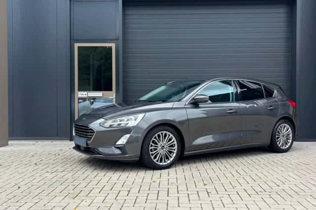 Ford Focus (2020) thumbnail 1