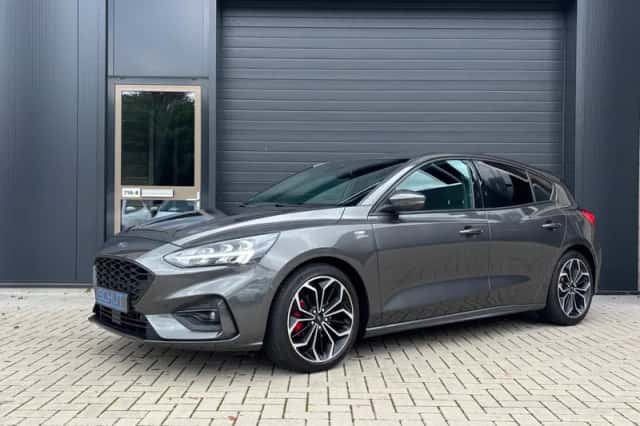 Ford Focus (2019) thumbnail 1