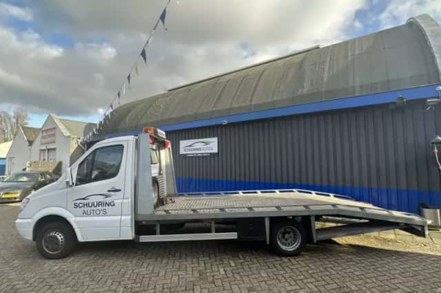 Mercedes-Benz Sprinter (2012) thumbnail 2