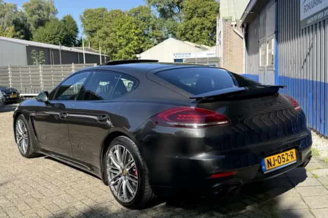 Porsche Panamera (2026) thumbnail 3