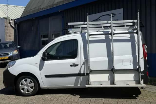 Renault Kangoo Express (2015) thumbnail 2