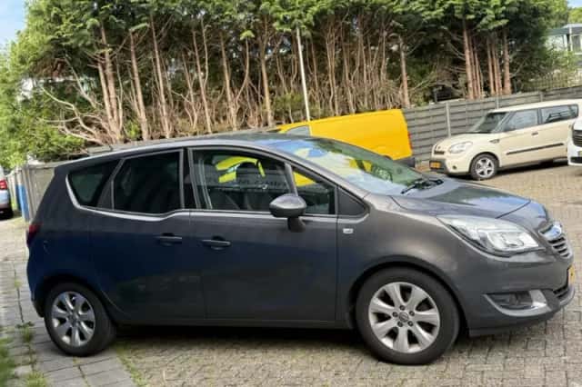 Opel Meriva (2015) thumbnail 3