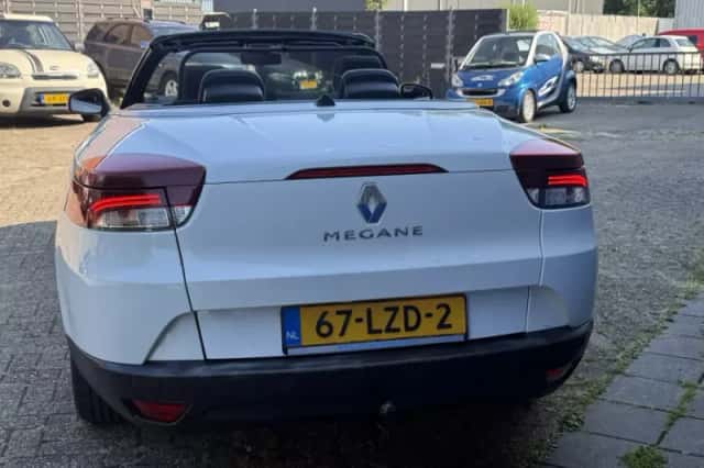 Renault Mégane (2010) thumbnail 4