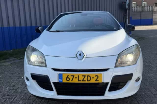 Renault Mégane (2010) thumbnail 6