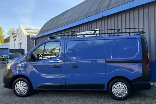 Renault Trafic (2019) thumbnail 2