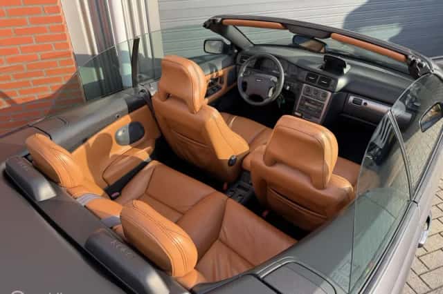 Volvo C70 (2004) thumbnail 6