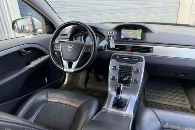 Volvo V70 (2015) thumbnail 5