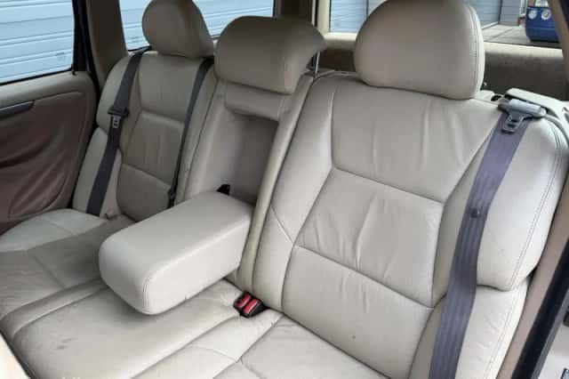 Volvo V70 (2005) thumbnail 6