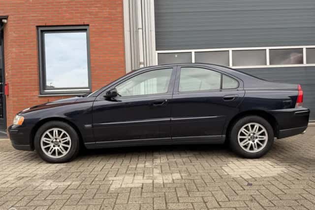 Volvo S60 (2004) thumbnail 1