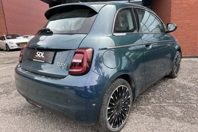 Fiat 500e (2021) thumbnail 3