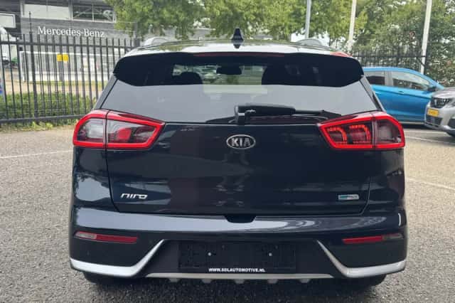 Kia Niro (2017) thumbnail 6