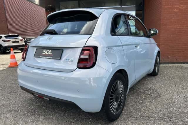 Fiat 500e (2022) thumbnail 3