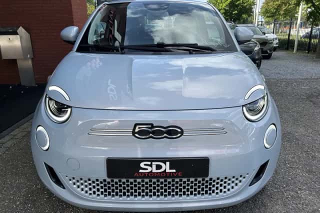 Fiat 500e (2022) thumbnail 5