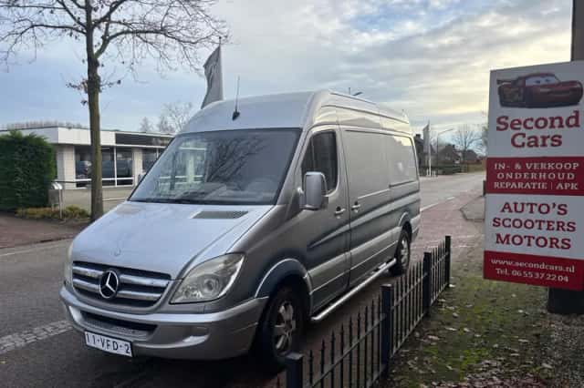 Mercedes-Benz Sprinter (2007) thumbnail 4