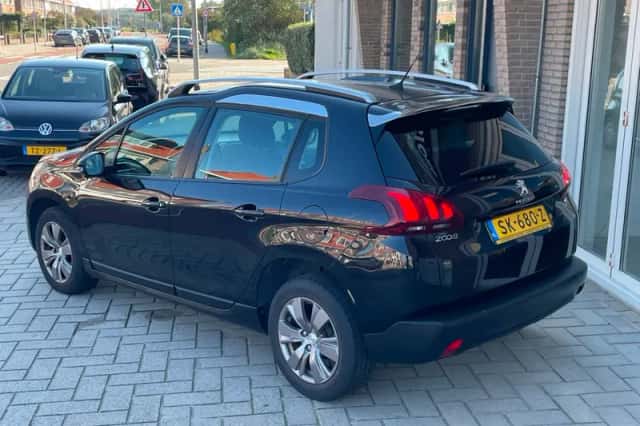 Peugeot 2008 (2018) thumbnail 2