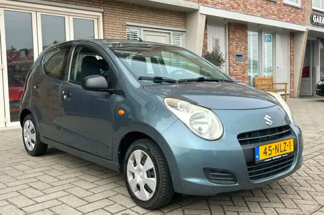 Suzuki Alto (2010) thumbnail 4