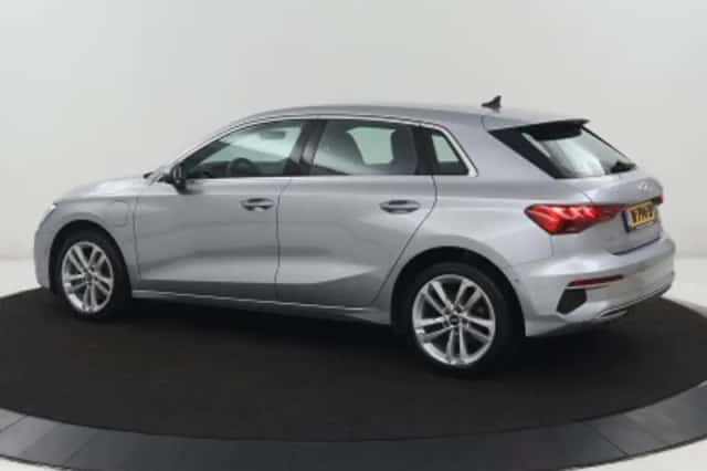 Audi A3 (2022) thumbnail 2