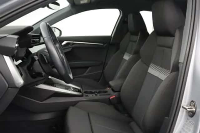 Audi A3 (2022) thumbnail 5