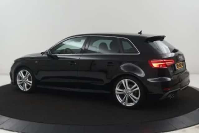 Audi A3 (2018) thumbnail 2