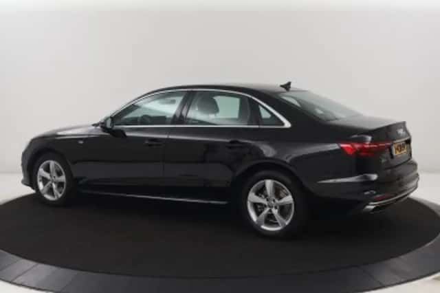 Audi A4 (2020) thumbnail 2