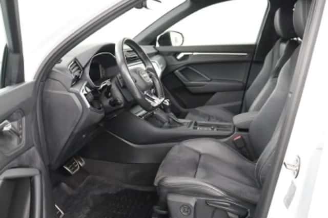 Audi Q3 (2023) thumbnail 4