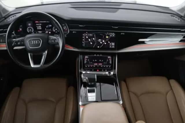 Audi Q7 (2021) thumbnail 3