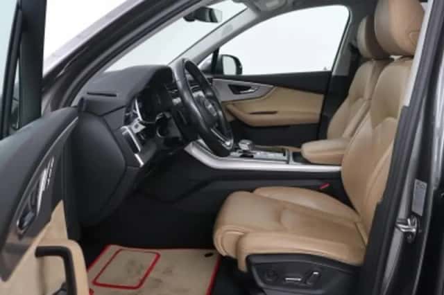 Audi Q7 (2021) thumbnail 5
