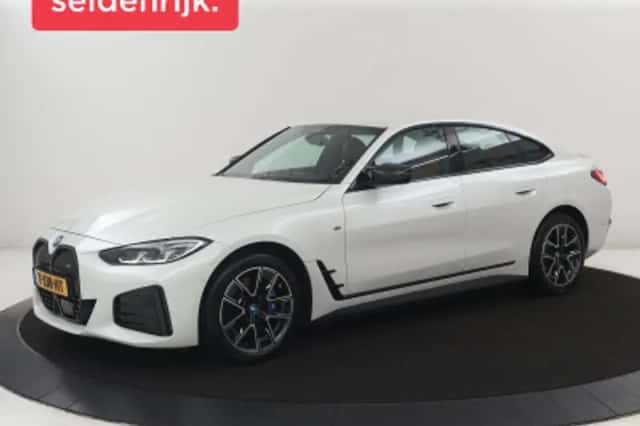 BMW i4 (2023) thumbnail 1