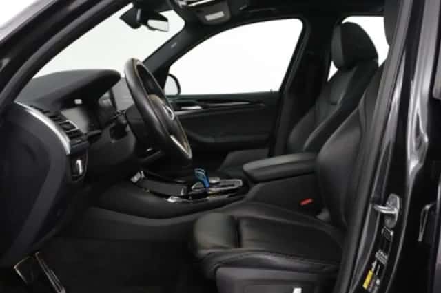 BMW iX3 (2023) thumbnail 4