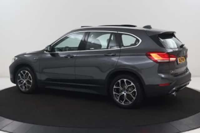 BMW X1 (2022) thumbnail 2