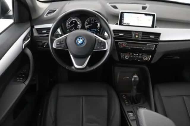 BMW X1 (2022) thumbnail 3
