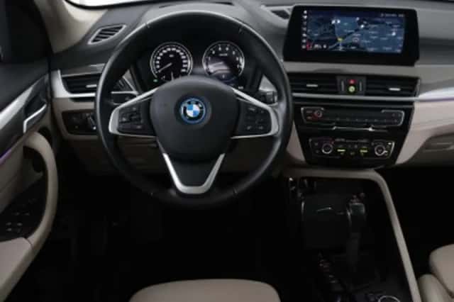 BMW X1 (2022) thumbnail 3