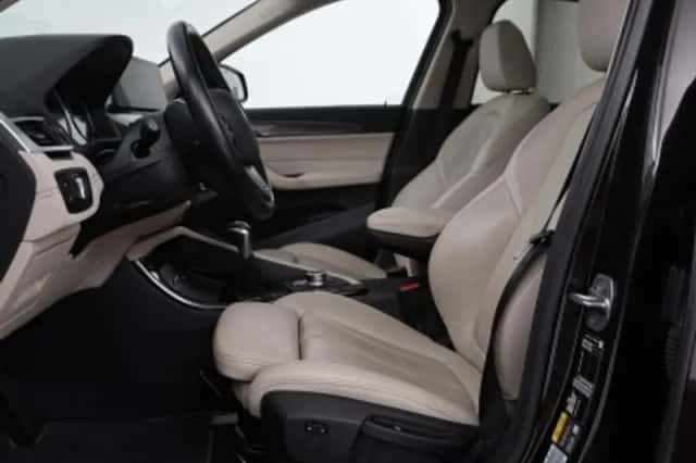 BMW X1 (2022) thumbnail 4