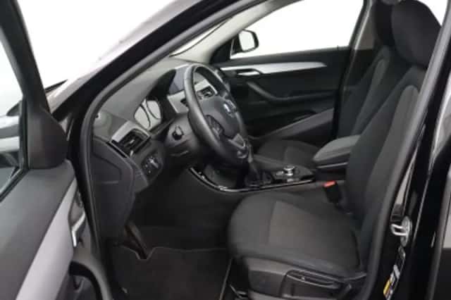 BMW X2 (2023) thumbnail 4