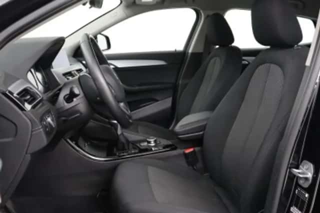 BMW X2 (2023) thumbnail 5