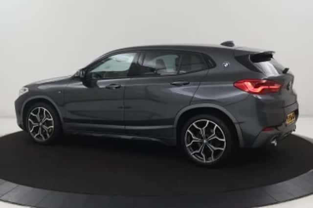 BMW X2 (2020) thumbnail 2