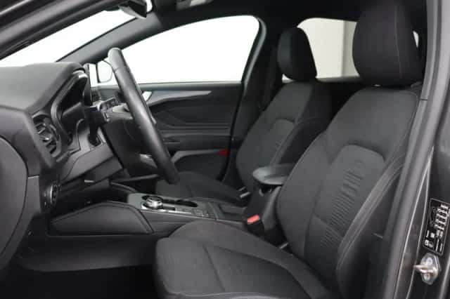 Ford Focus (2020) thumbnail 5