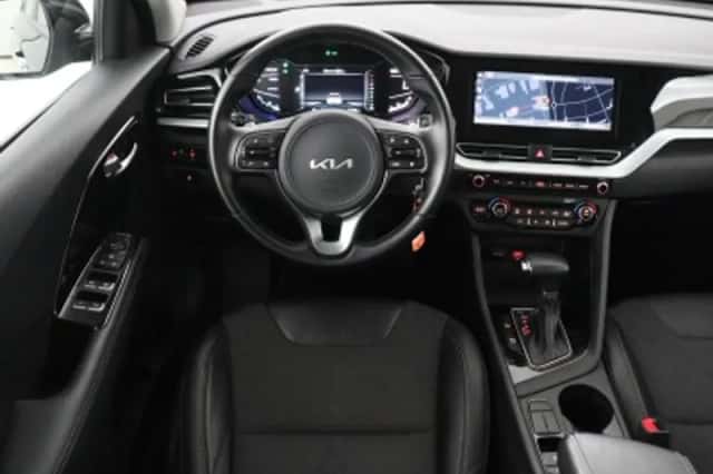 Kia Niro (2022) thumbnail 3