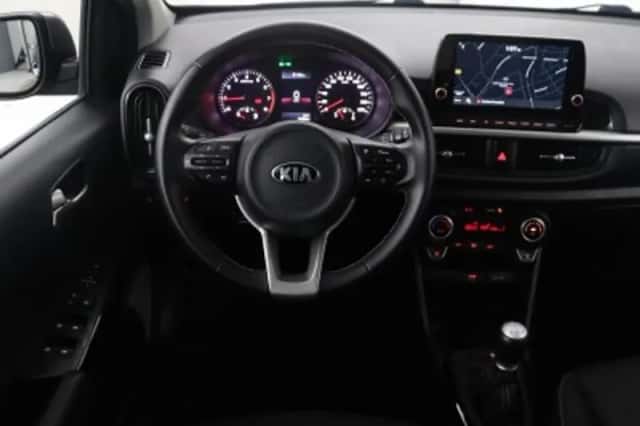 Kia Picanto (2021) thumbnail 3