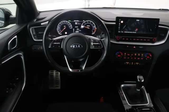 Kia Proceed (2020) thumbnail 3