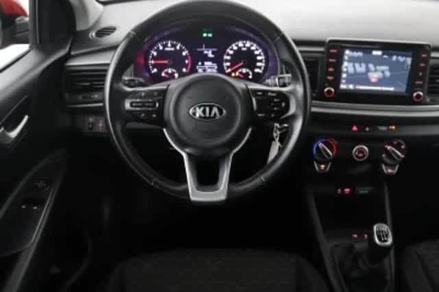 Kia Rio (2019) thumbnail 3