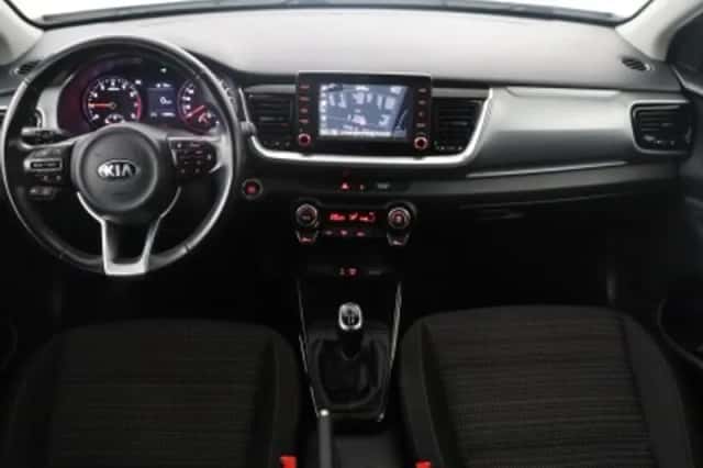 Kia Stonic (2020) thumbnail 3