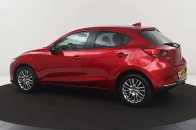 Mazda 2 (2021) thumbnail 2