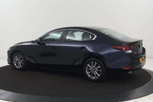 Mazda 3 (2021) thumbnail 2