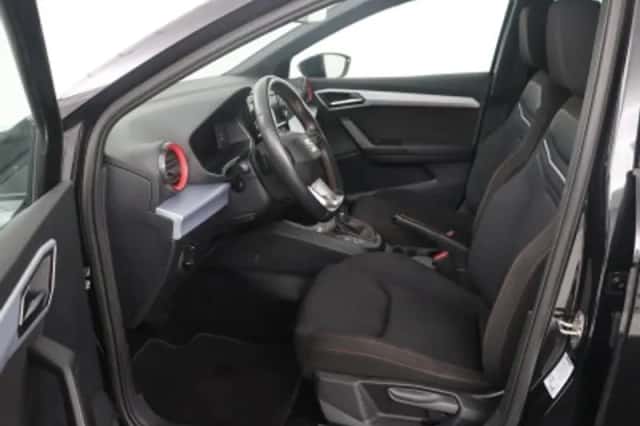 SEAT Ibiza (2023) thumbnail 4