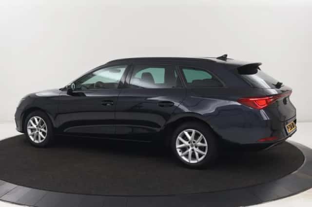 SEAT Leon (2022) thumbnail 2
