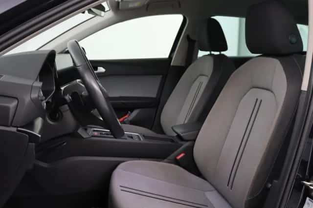 SEAT Leon (2022) thumbnail 6